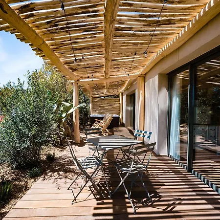 ホテル Le Hameau Des Pesquiers & Spa, Curio Collection By Hilton