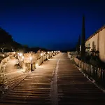 Отель Le Hameau Des Pesquiers & Spa, Curio Collection By Hilton Йер