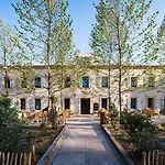 Le Hameau Des Pesquiers & Spa, Curio Collection By Hilton 5* Йер