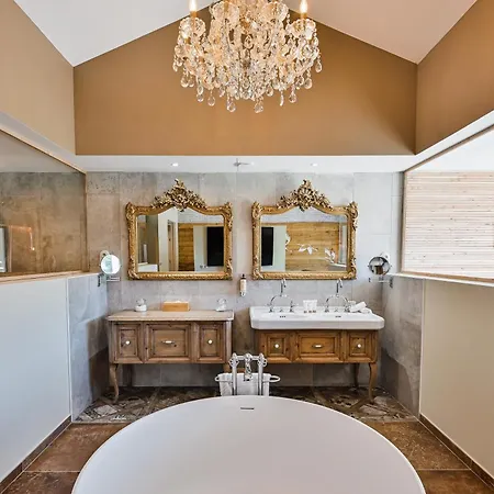 Hotel Le Hameau Des Pesquiers & Spa, Curio Collection By Hilton Hyeres