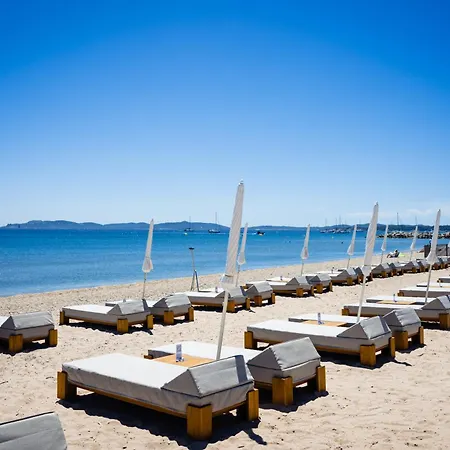 Le Hameau Des Pesquiers & Spa, Curio Collection By Hilton 酒店 耶尔