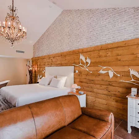 Le Hameau Des Pesquiers & Spa, Curio Collection By Hilton Готель 5*