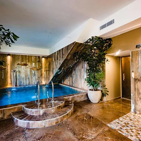 Hotell Le Hameau Des Pesquiers & Spa, Curio Collection By Hilton Hyères