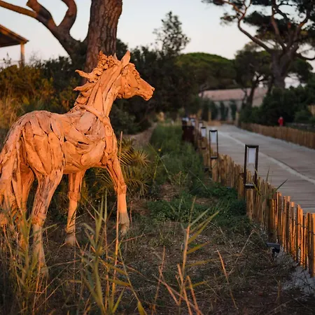 Le Hameau Des Pesquiers Ecolodge&spa, Curio Collection By Hilton Hotel Hyères