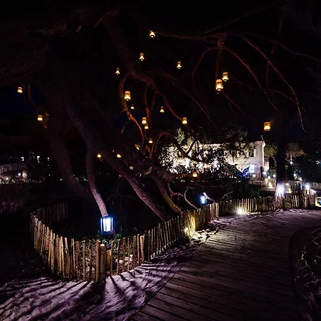 Le Hameau Des Pesquiers Ecolodge&spa, Curio Collection By Hilton Hotel