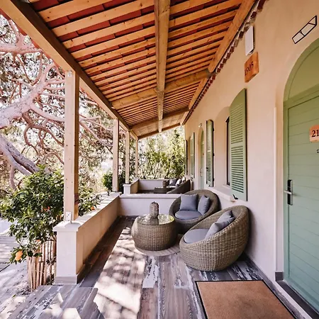 Le Hameau Des Pesquiers & Spa, Curio Collection By Hilton ホテル イエール