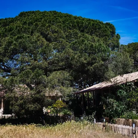 ホテル Le Hameau Des Pesquiers & Spa, Curio Collection By Hilton イエール