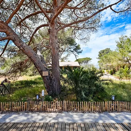 ホテル Le Hameau Des Pesquiers & Spa, Curio Collection By Hilton 5*