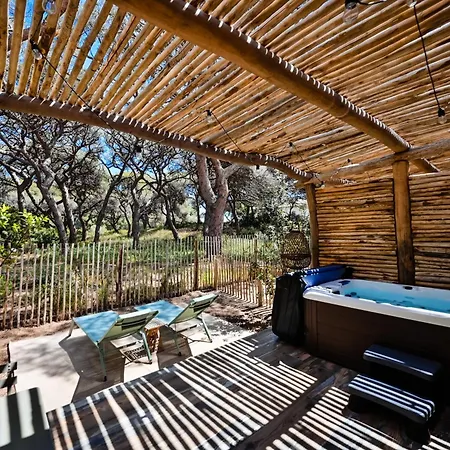 酒店 Le Hameau Des Pesquiers & Spa, Curio Collection By Hilton 耶尔