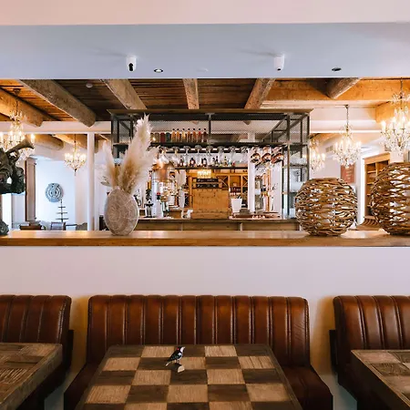 Le Hameau Des Pesquiers & Spa, Curio Collection By Hilton 酒店