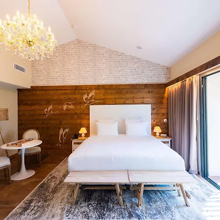 Le Hameau Des Pesquiers & Spa, Curio Collection By Hilton