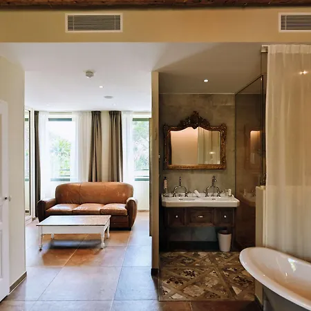 Le Hameau Des Pesquiers & Spa, Curio Collection By Hilton 耶尔
