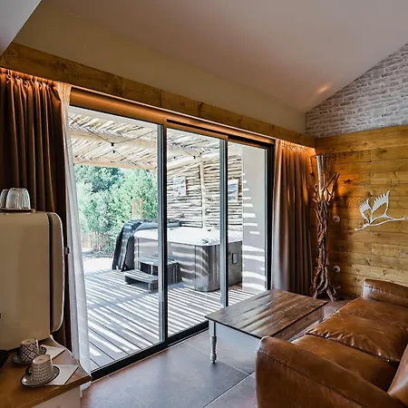 Le Hameau Des Pesquiers Ecolodge&spa, Curio Collection By Hilton 5* Hyères