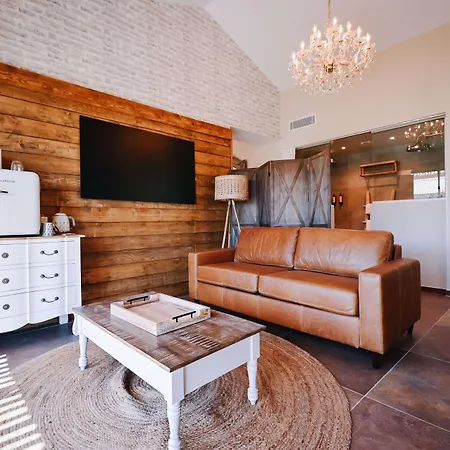 Le Hameau Des Pesquiers & Spa, Curio Collection By Hilton 5*