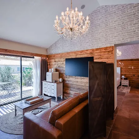 Le Hameau Des Pesquiers Ecolodge&spa, Curio Collection By Hilton Hotel Hyères