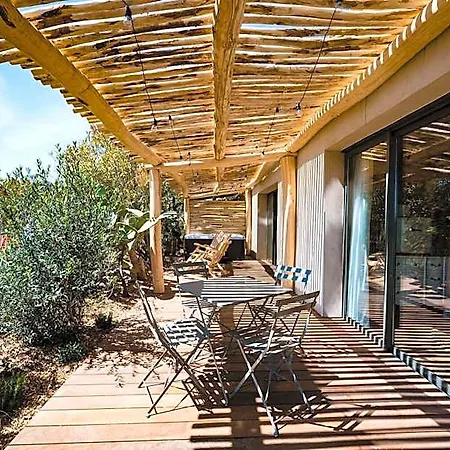 Le Hameau Des Pesquiers & Spa, Curio Collection By Hilton فندق 5*