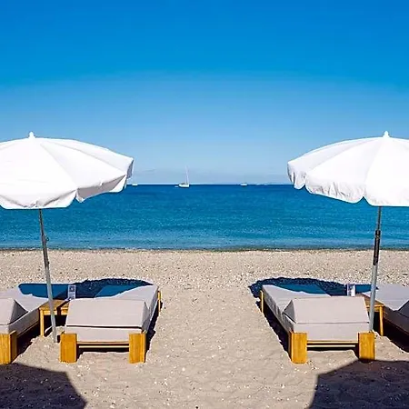 Le Hameau Des Pesquiers & Spa, Curio Collection By Hilton فندق 5*
