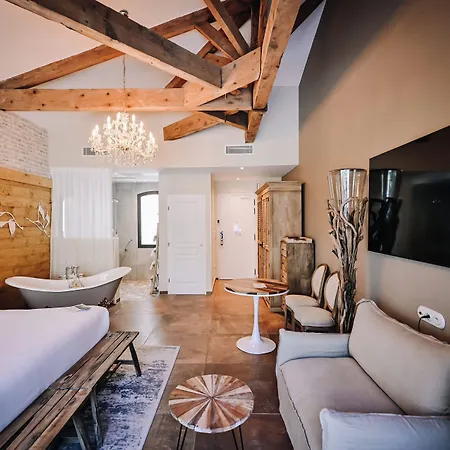 Le Hameau Des Pesquiers & Spa, Curio Collection By Hilton Hotel Hyères