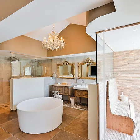 Hotel Le Hameau Des Pesquiers & Spa, Curio Collection By Hilton Hyeres