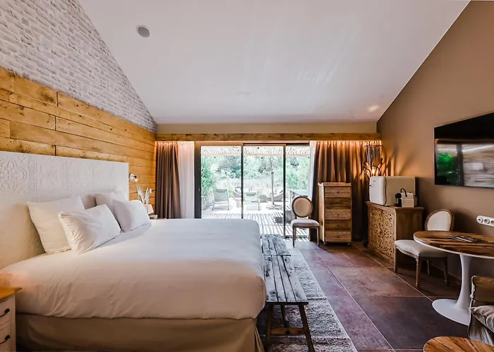 Hotel Le Hameau Des Pesquiers & Spa, Curio Collection By Hilton