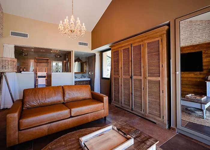 Le Hameau Des Pesquiers & Spa, Curio Collection By Hilton Hotel