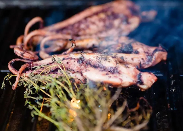 Le Hameau Des Pesquiers & Spa, Curio Collection By Hilton Єр