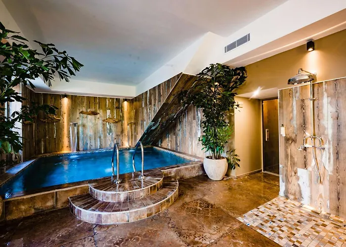 Готель Le Hameau Des Pesquiers & Spa, Curio Collection By Hilton Єр