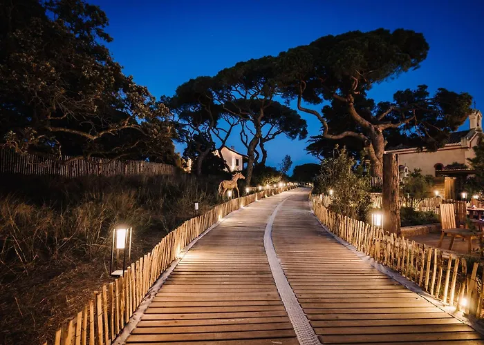 Le Hameau Des Pesquiers & Spa, Curio Collection By Hilton 5*