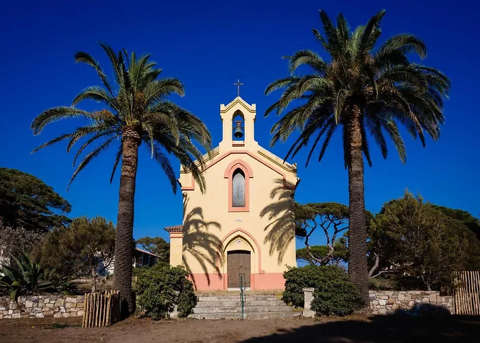 Le Hameau Des Pesquiers & Spa, Curio Collection By Hilton 5*