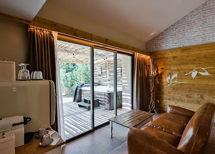 Le Hameau Des Pesquiers & Spa, Curio Collection By Hilton 5* Hyeres