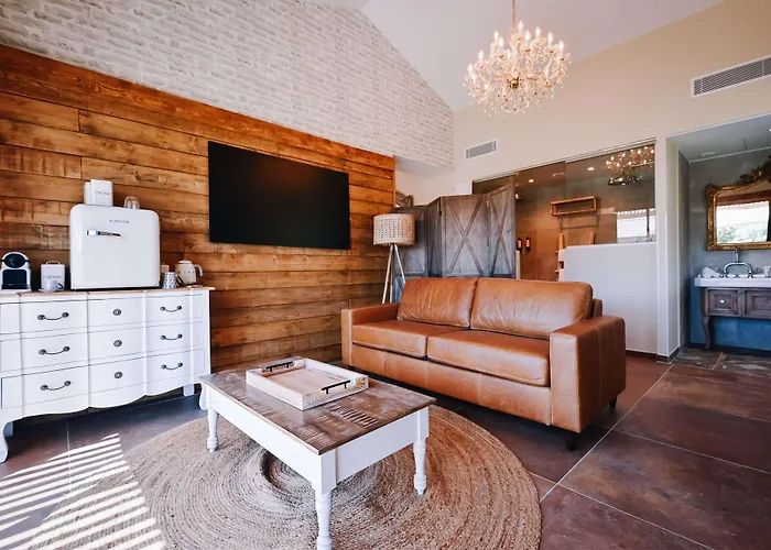 Le Hameau Des Pesquiers & Spa, Curio Collection By Hilton 5*