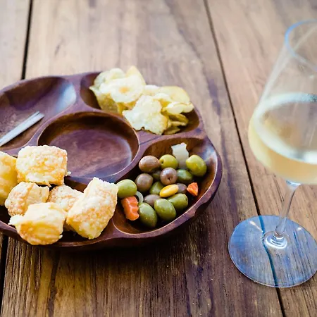 Le Hameau Des Pesquiers & Spa, Curio Collection By Hilton 5* Hyères